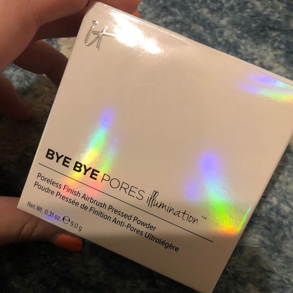 NIB bye bye pores illumination pressed powder RADIANT TRANSLUCENT